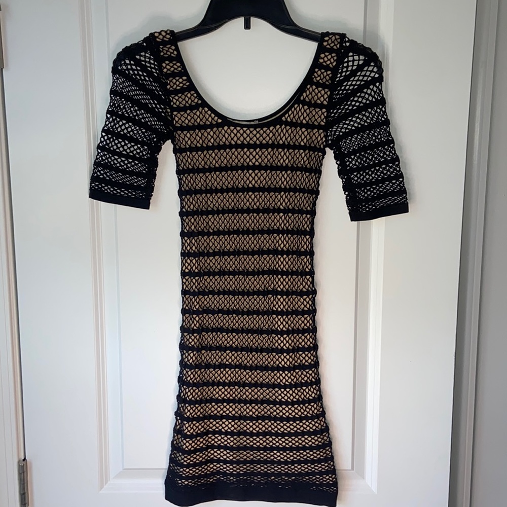 Arden B form fitting dress!